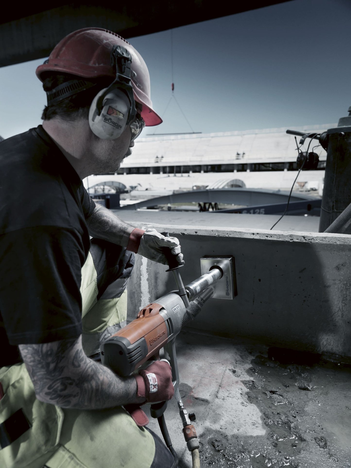 Husqvarna DM230 Hand-Held Core Drill